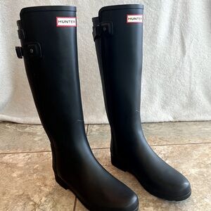 Hunter Women's Classic Black Tall Boots